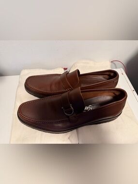 Salvatore Ferragamo Men's Chestnut Brown Leather Penny Loafers